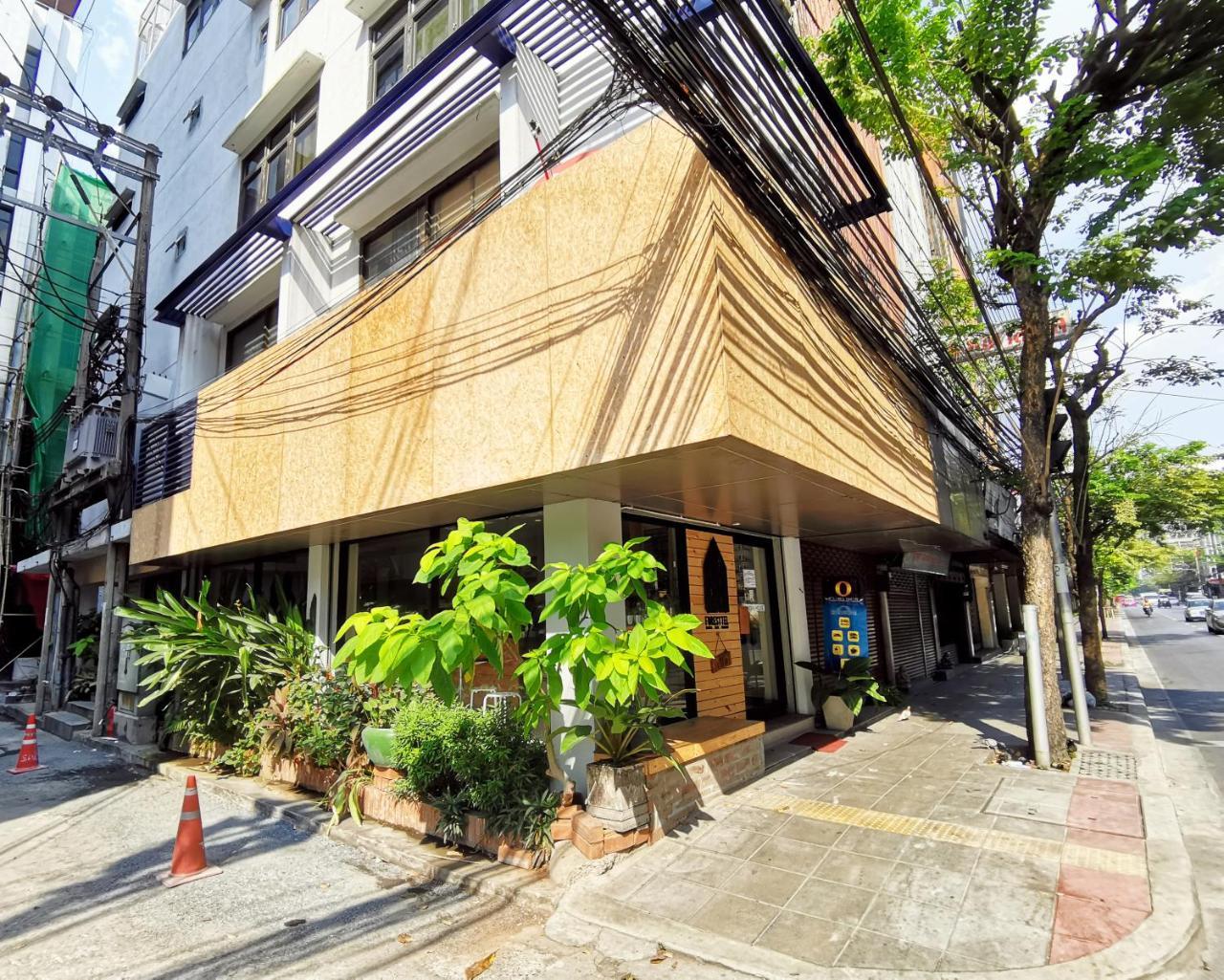 Foresttel.Bkk Bangkok Buitenkant foto
